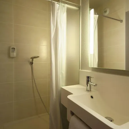 Lyon Cite Internationale 3*