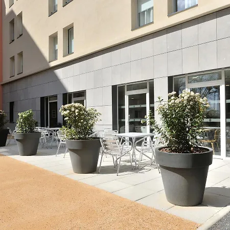 Hotel Lyon Cite Internationale