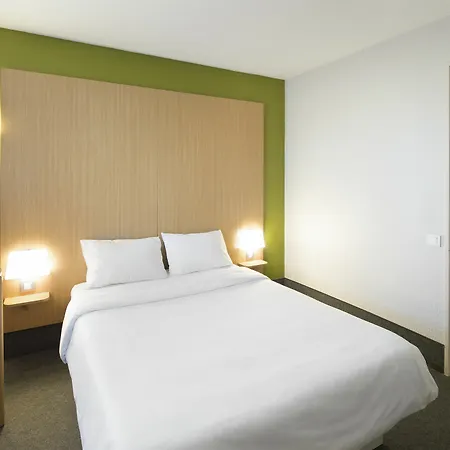 Hotel Lyon Cite Internationale 3*